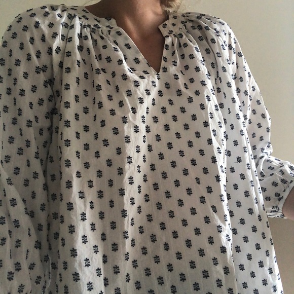 Universal Thread Patterned Blouse - Picture 3 of 3